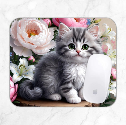 🐱🌸 „Zart & Flauschig – Mousepad mit süßem Katzenmotiv und Blütenpracht